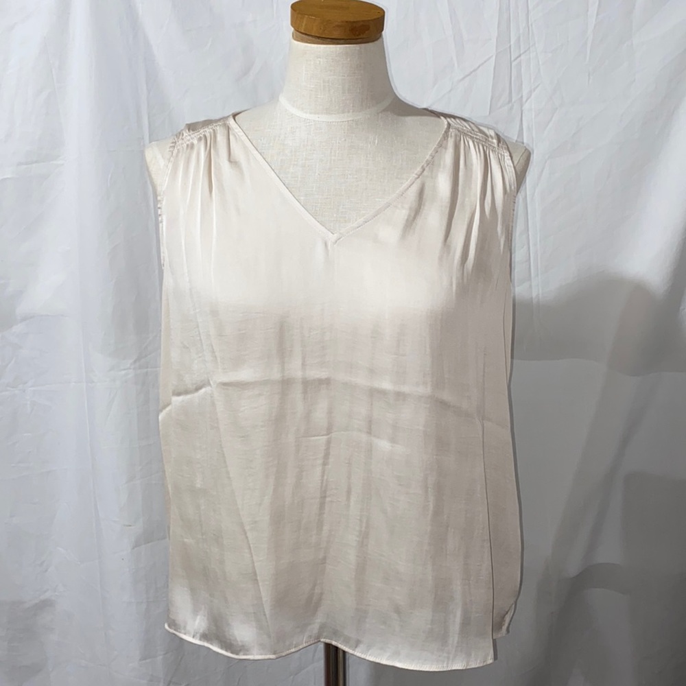 NWT Banana Republic Sleeveless blouse